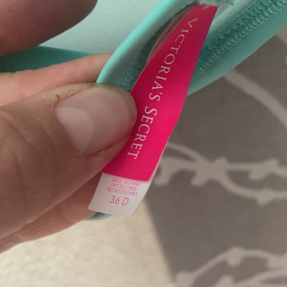 Bikini - Picture 3 of 6